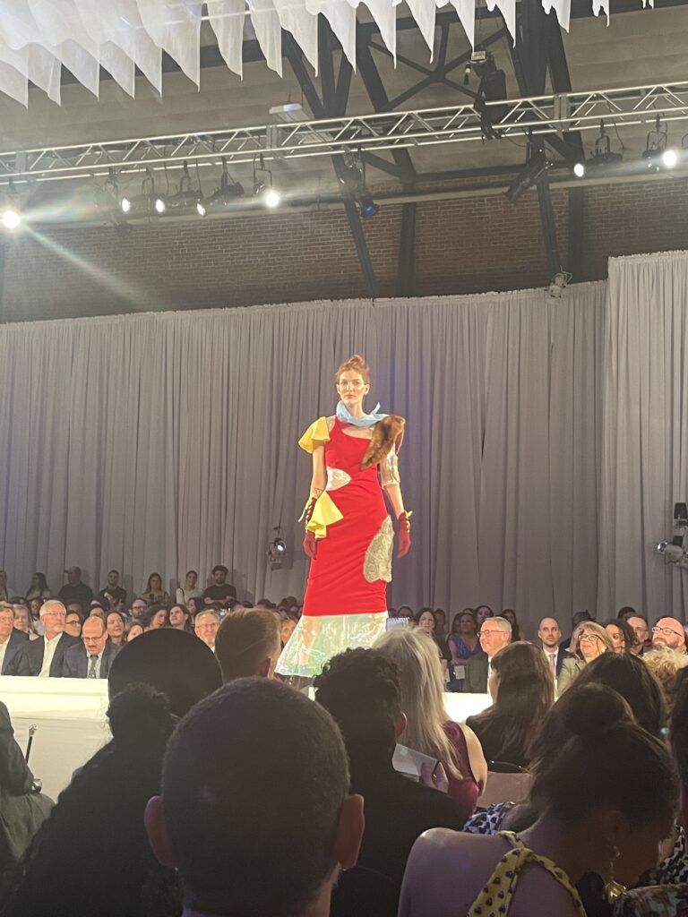 A look by designer Paola Palomeque Jara; photo © 2025 Manic Metallic